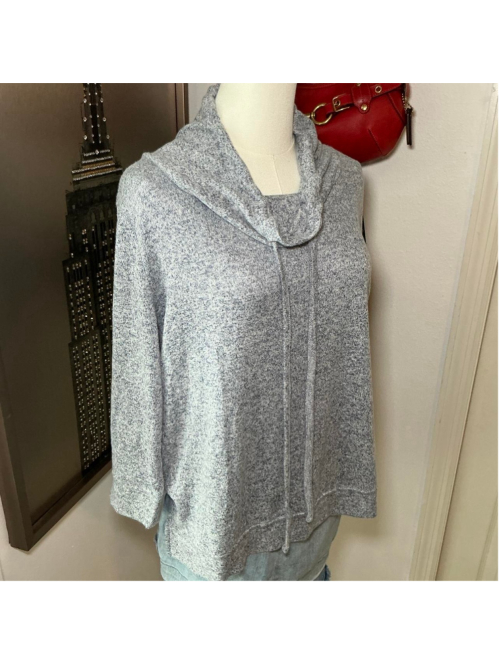 New York & Company Gray Cowl Neck Tunic Sweater Top Size Large NWT - Picture 2 of 5